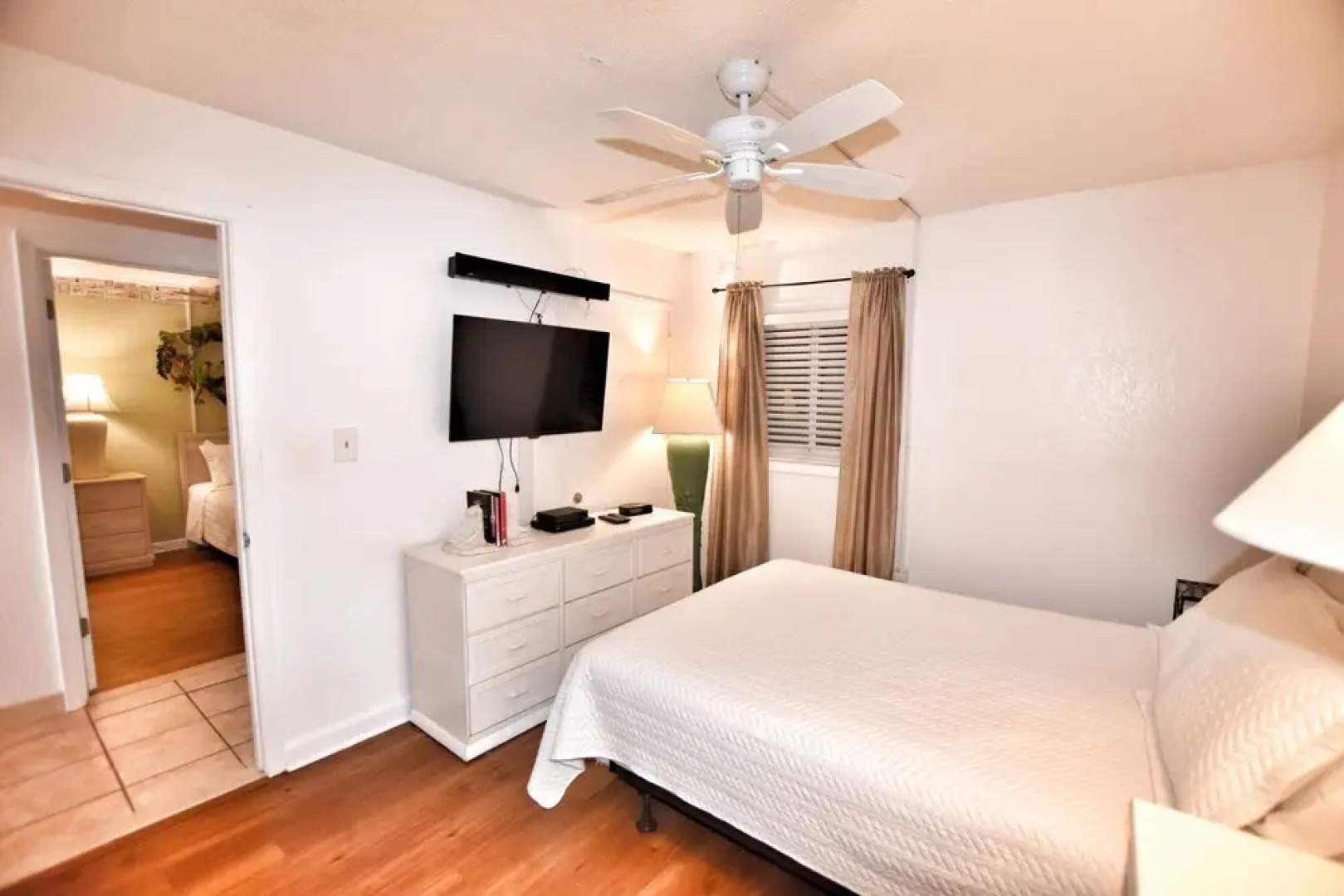 0111 Waters Edge Resort 2 Bedroom Condo by Redawning