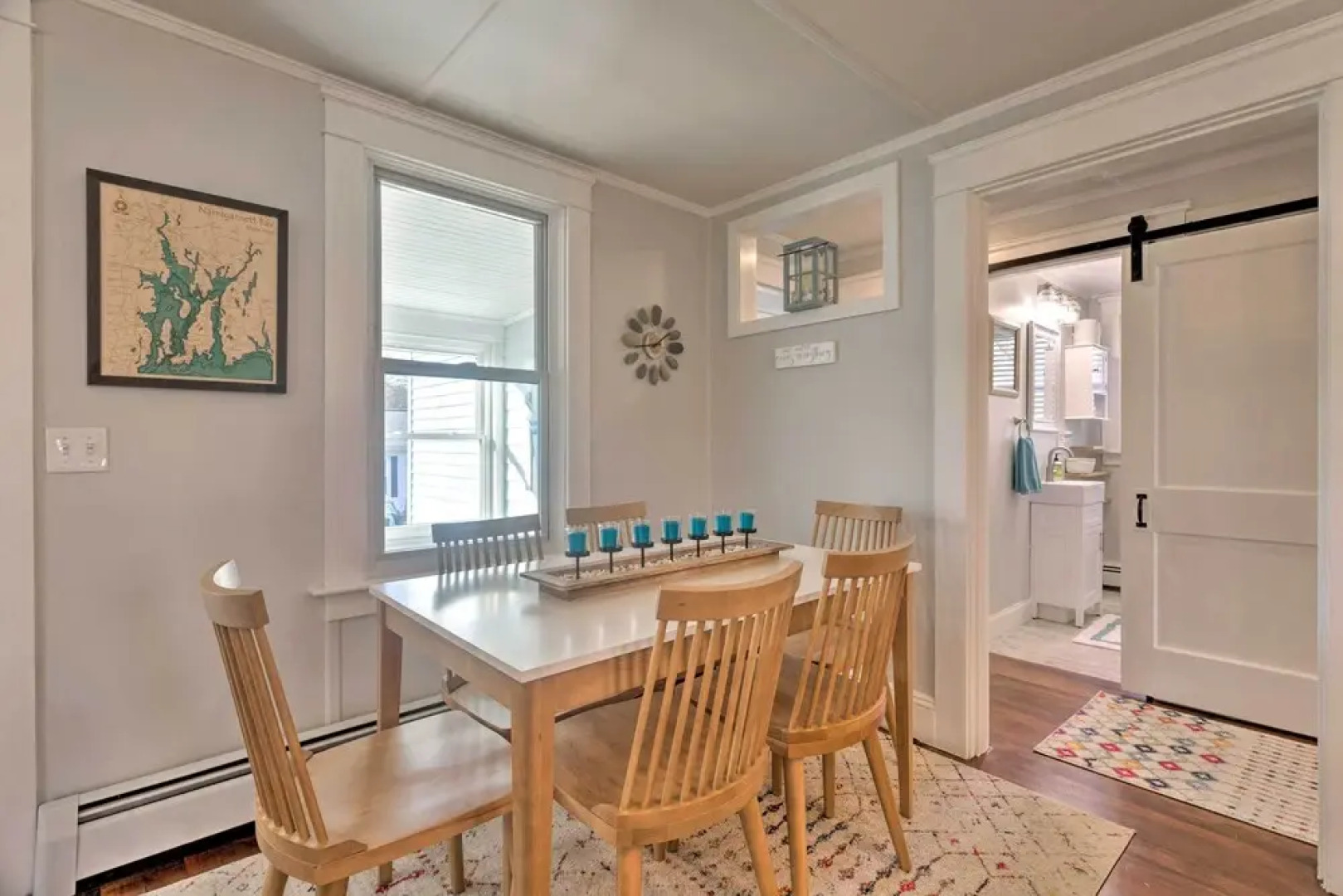 Cozy Coastal Cottage: 5 Mi to Narragansett Beach!