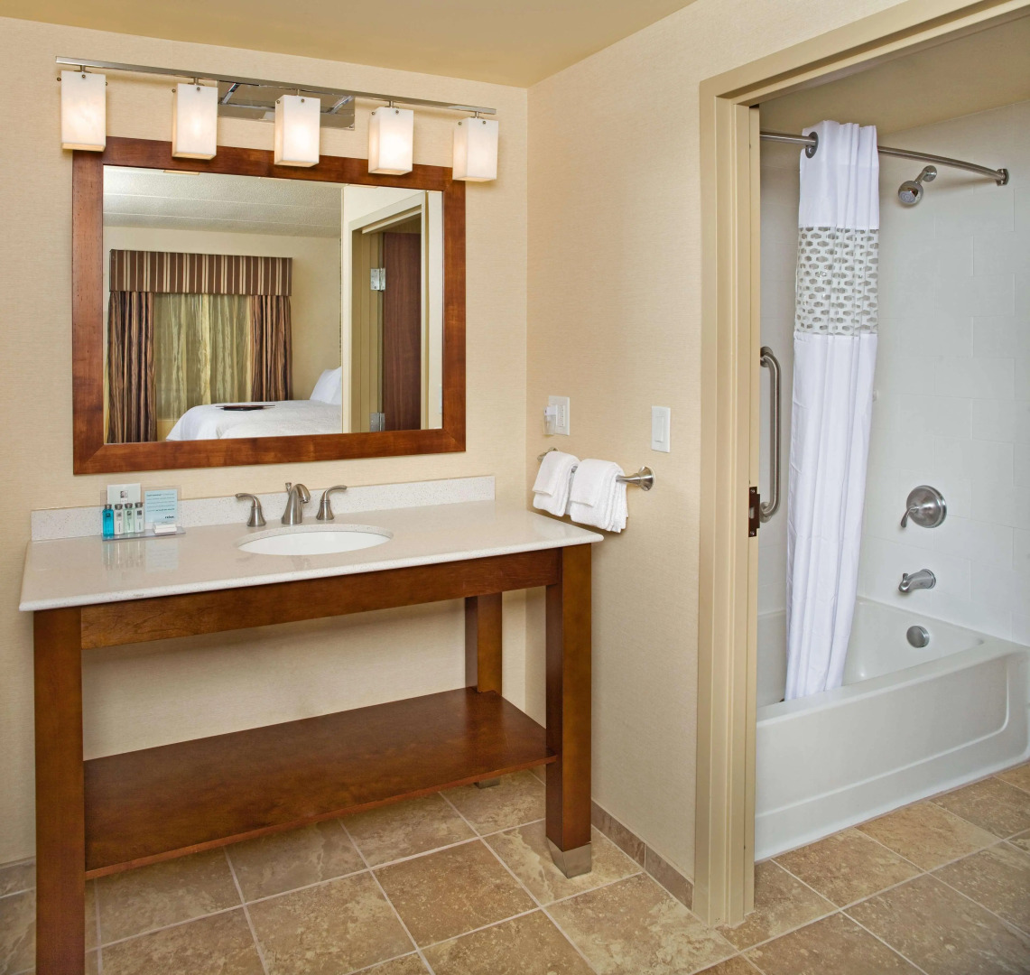 Hampton Inn & Suites Pittsburgh/Waterfront-West Homestead