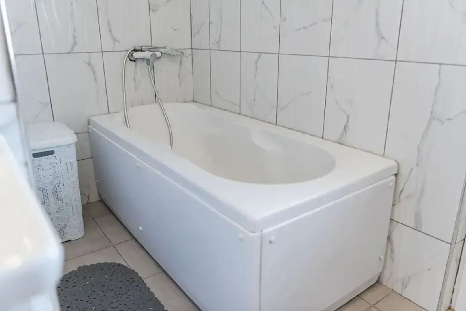 Hometown Apartment 2