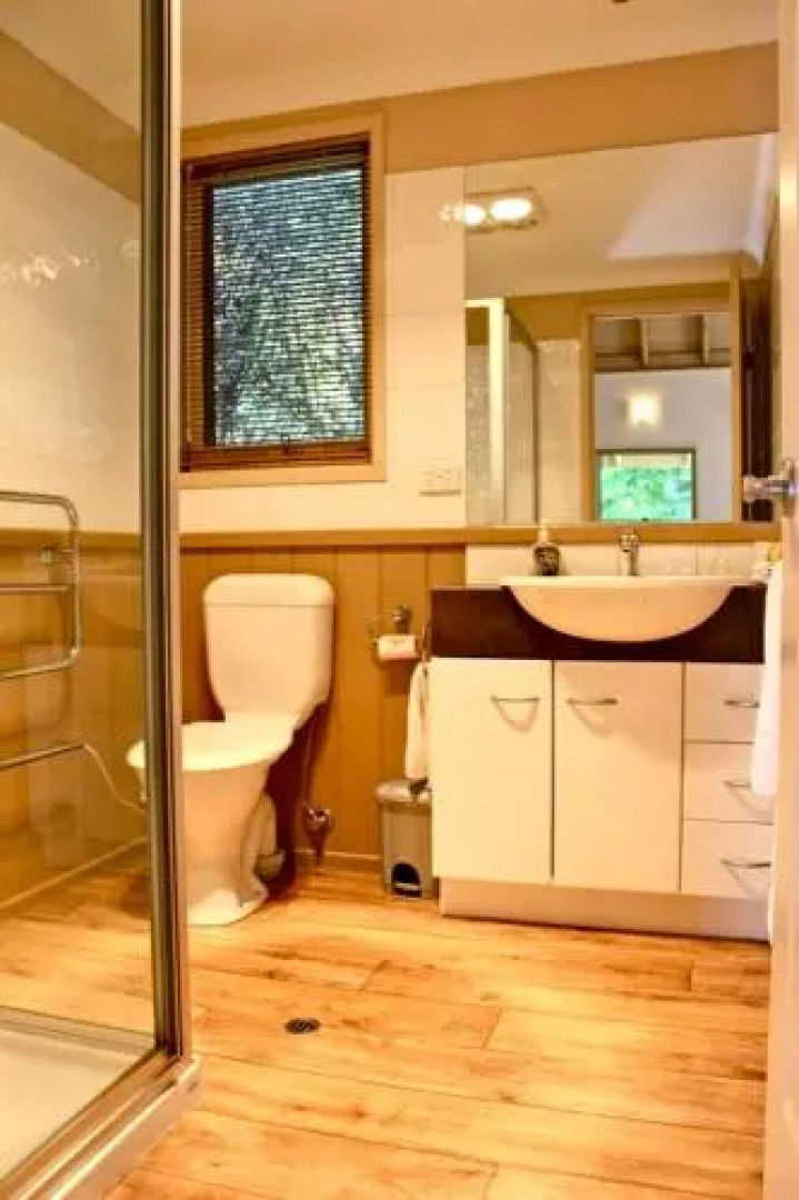 Autumn Leaf Cottage 1