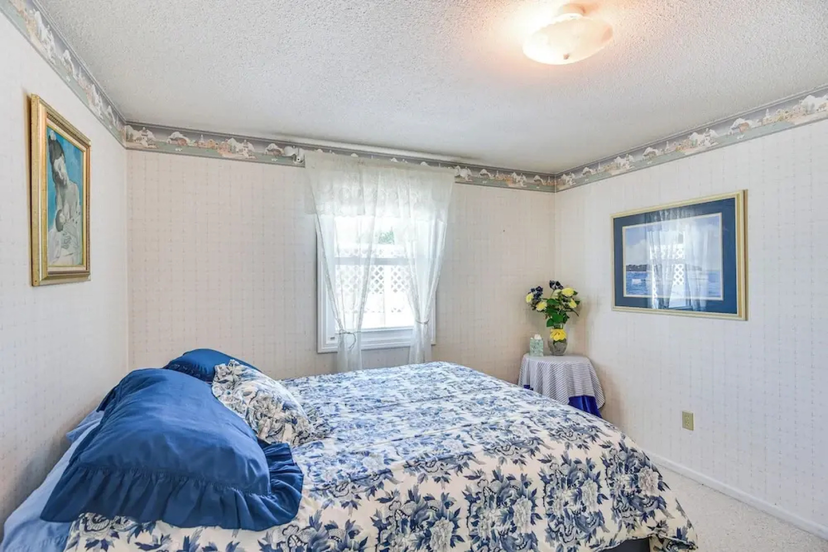 Coastal Home: 1 Mi to Beach, 2 Mi to Dtwn Newport!