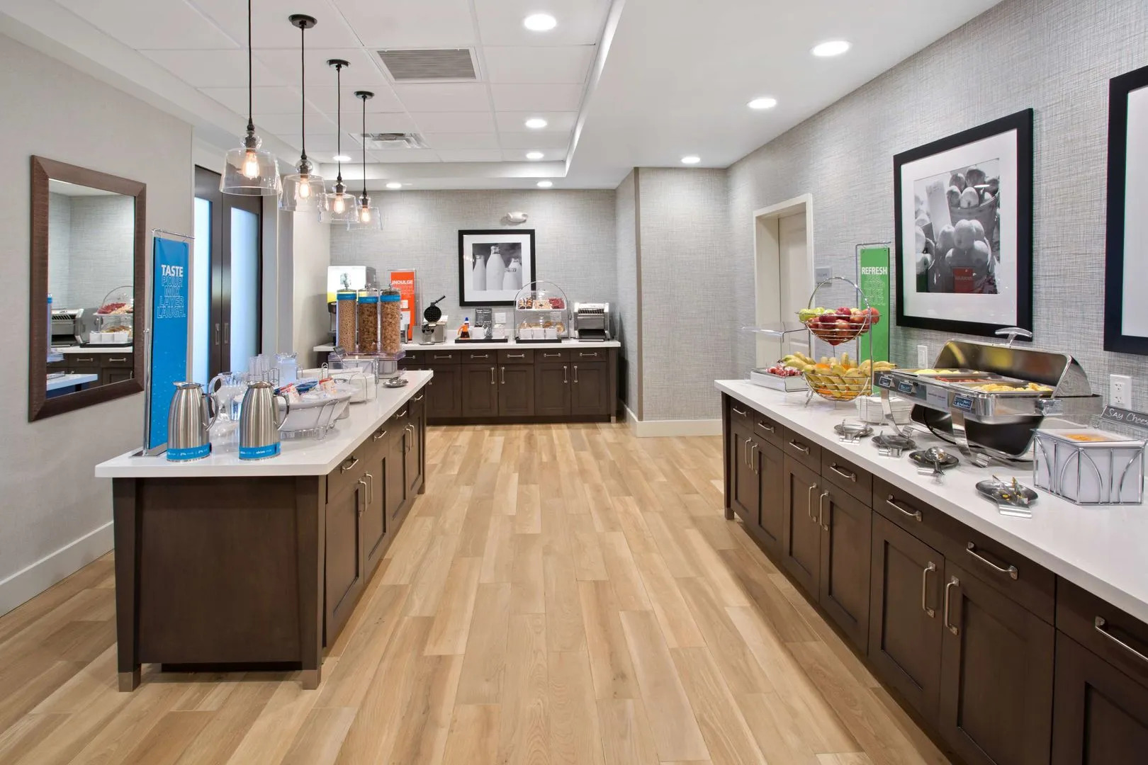 Hampton Inn & Suites-Seattle Woodinville WA