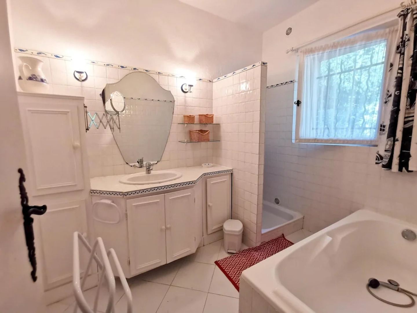 Villa With 4 Bedrooms in La Croix-valmer, With Private Pool, Enclosed