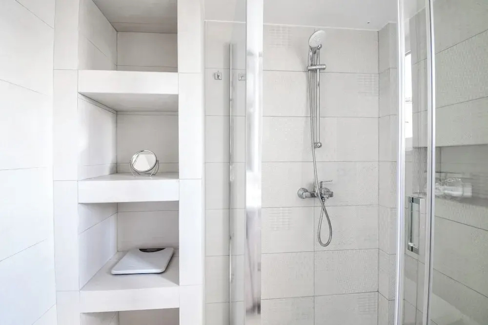 Alimos Luxury 3 Bd Apt w Stunning Views