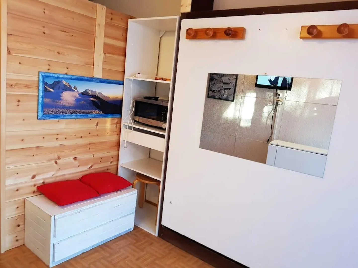 Studio in Vars, With Wonderful Mountain View, Furnished Balcony and Wifi