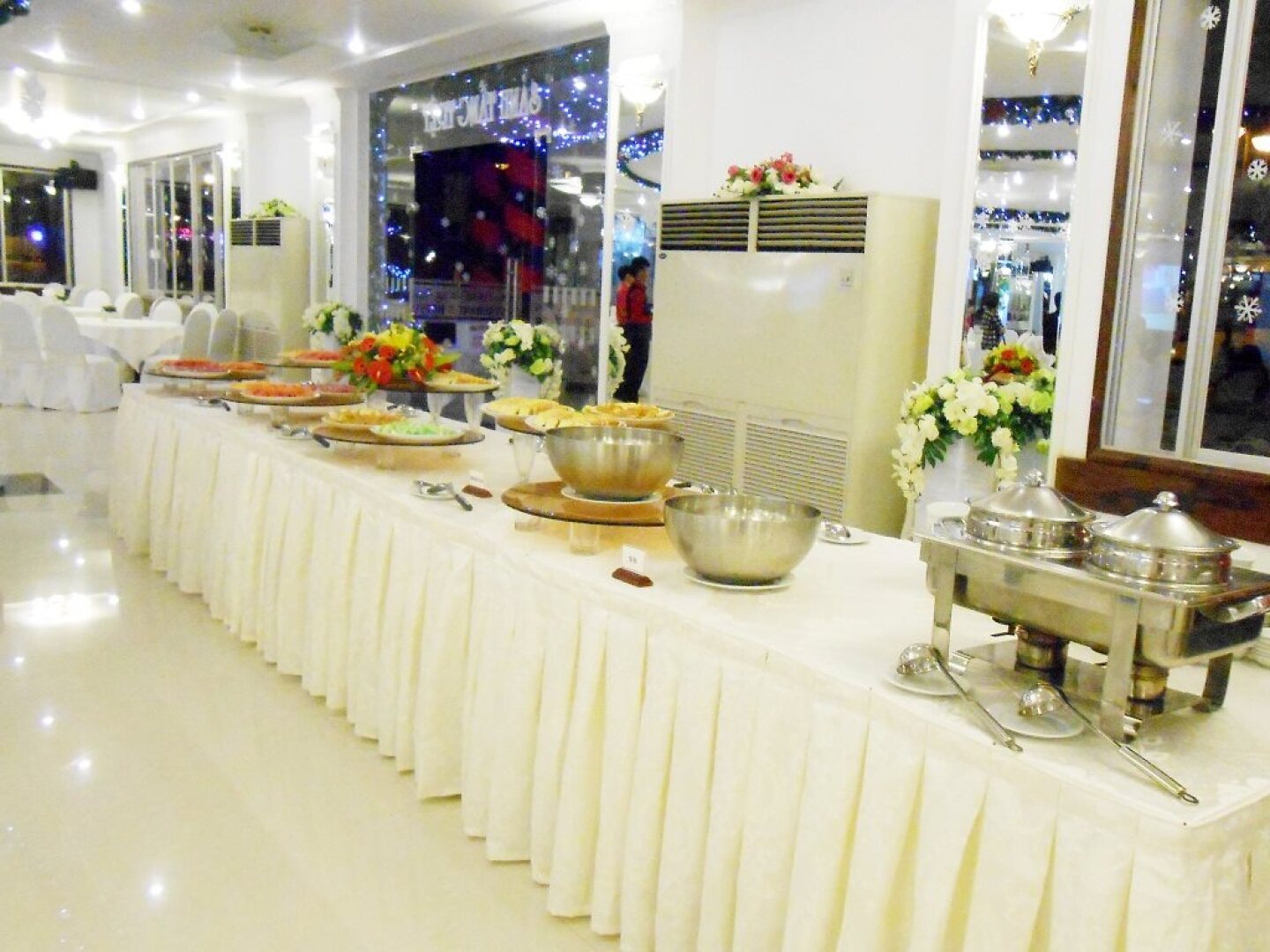 Yasaka Huong Sen Restaurant & Hotel