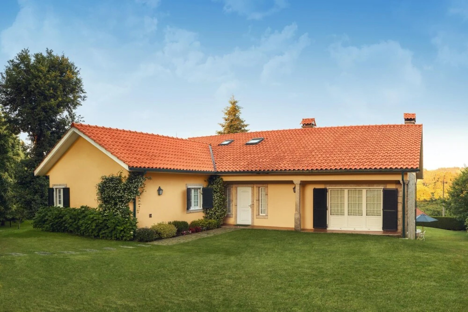 House With 5 Bedrooms in Paredes de Coura, With Wonderful Mountain View, Private Pool, Enclosed Garden Near the Beach