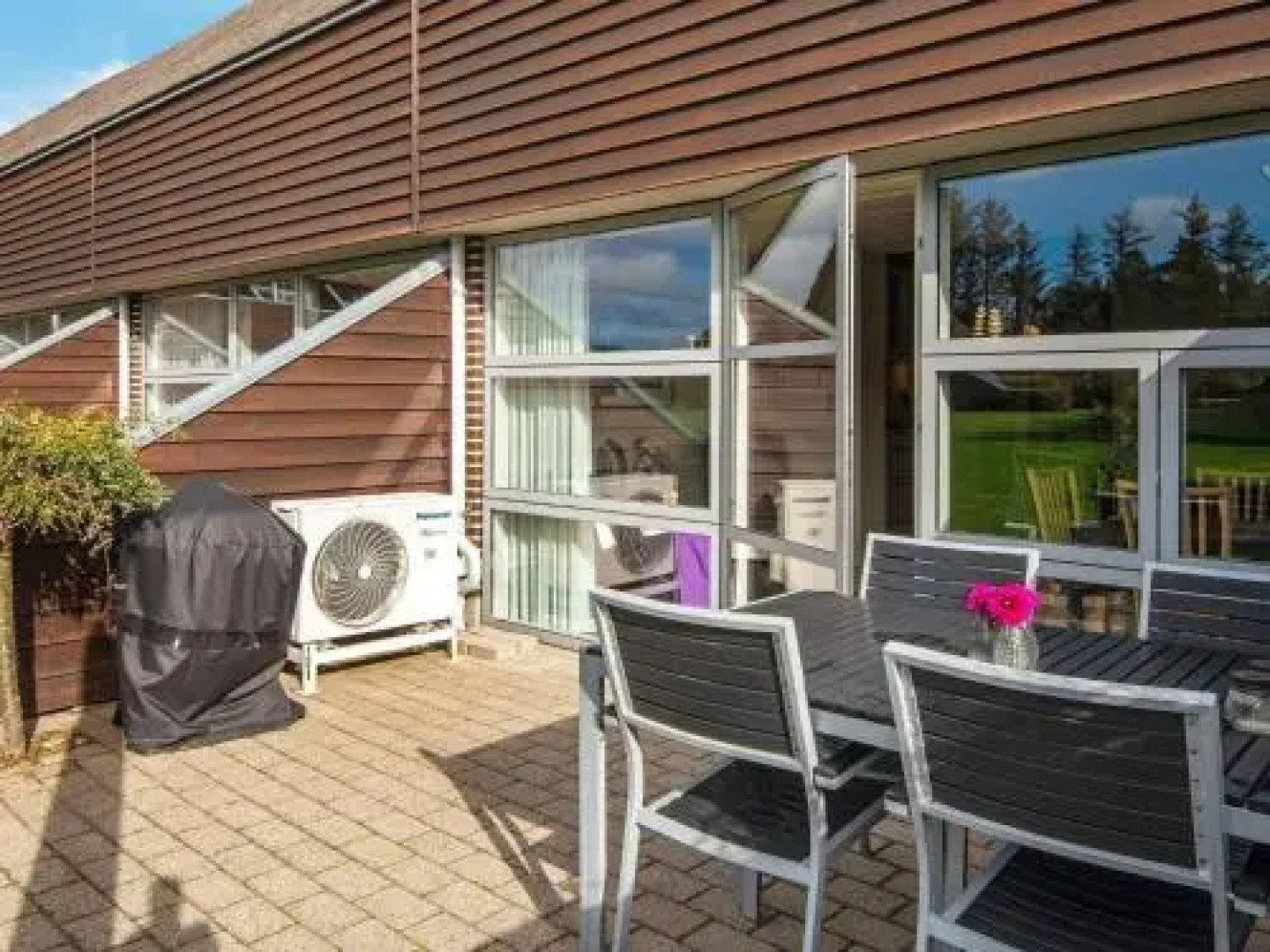 Two-Bedroom Holiday home in Henne 2