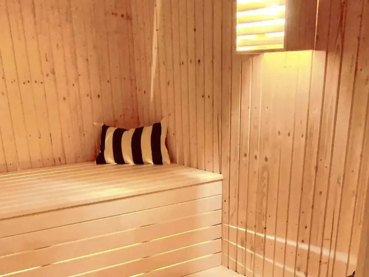 Serene Lakehouse With Rowing Boat