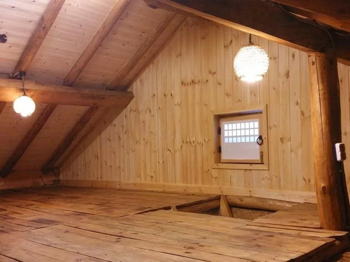 Buksorak Red Clay House