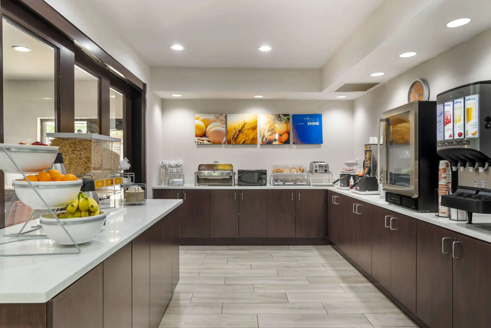 Comfort Suites At WestGate Mall