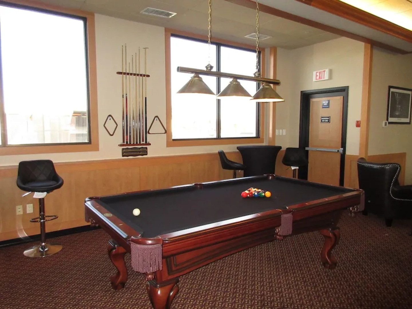 Best Western Wayside Inn & Suites