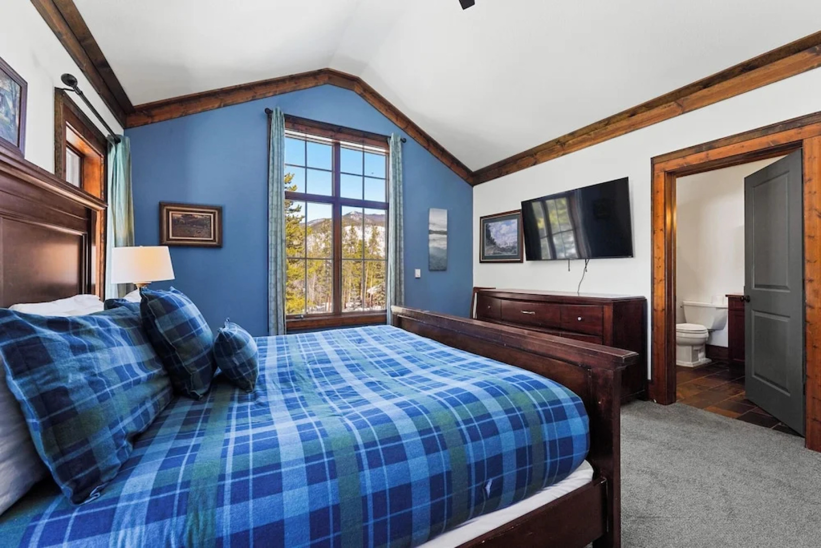 Soda Ridge 1608 by Summit County Mountain Retreats