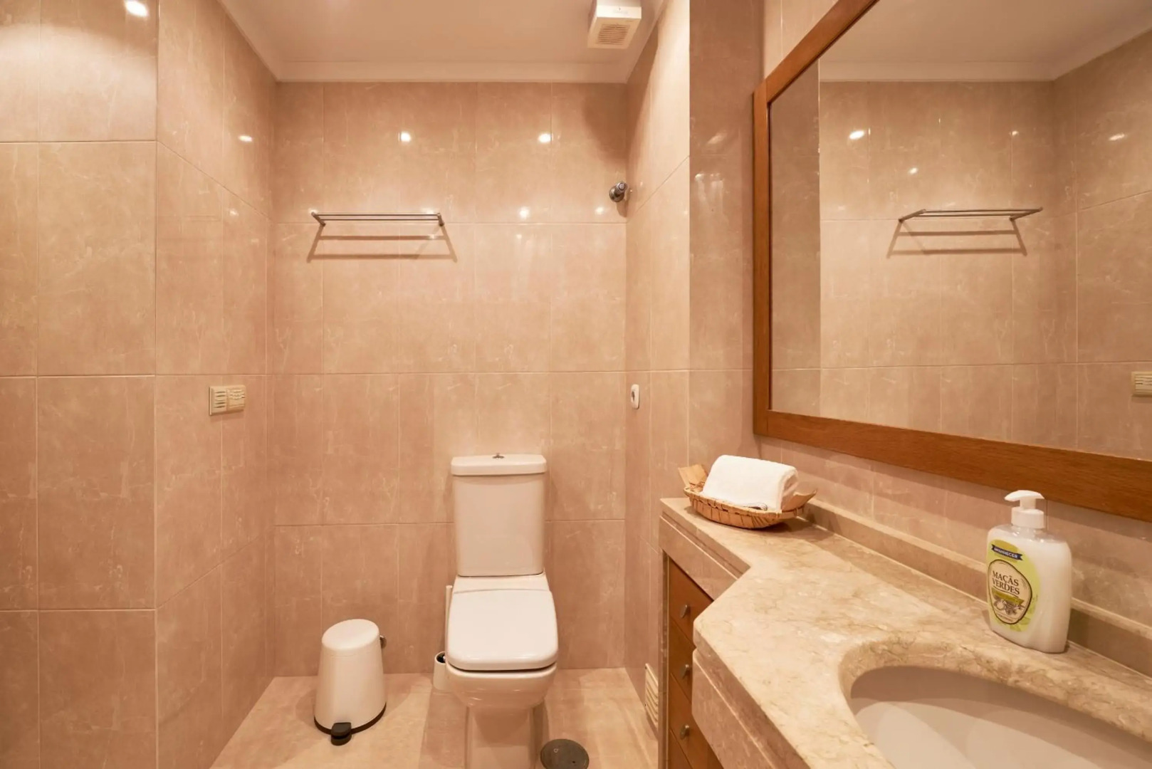 Carcavelos Apartment