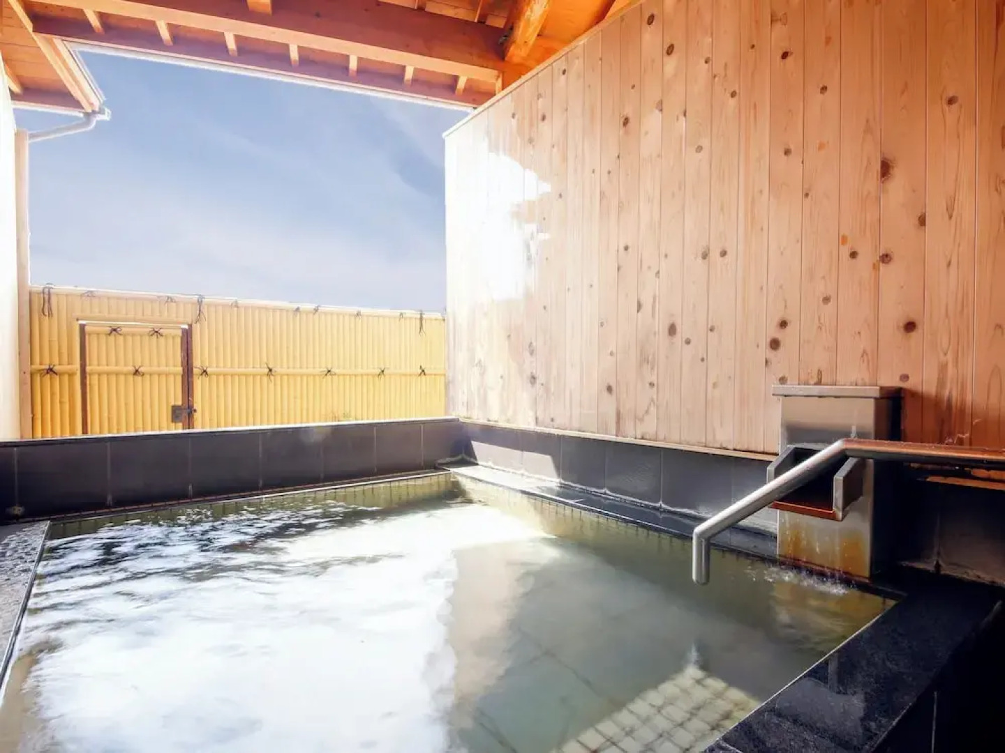 Shiozaki Onsen Awajishima kaijyo Hotel