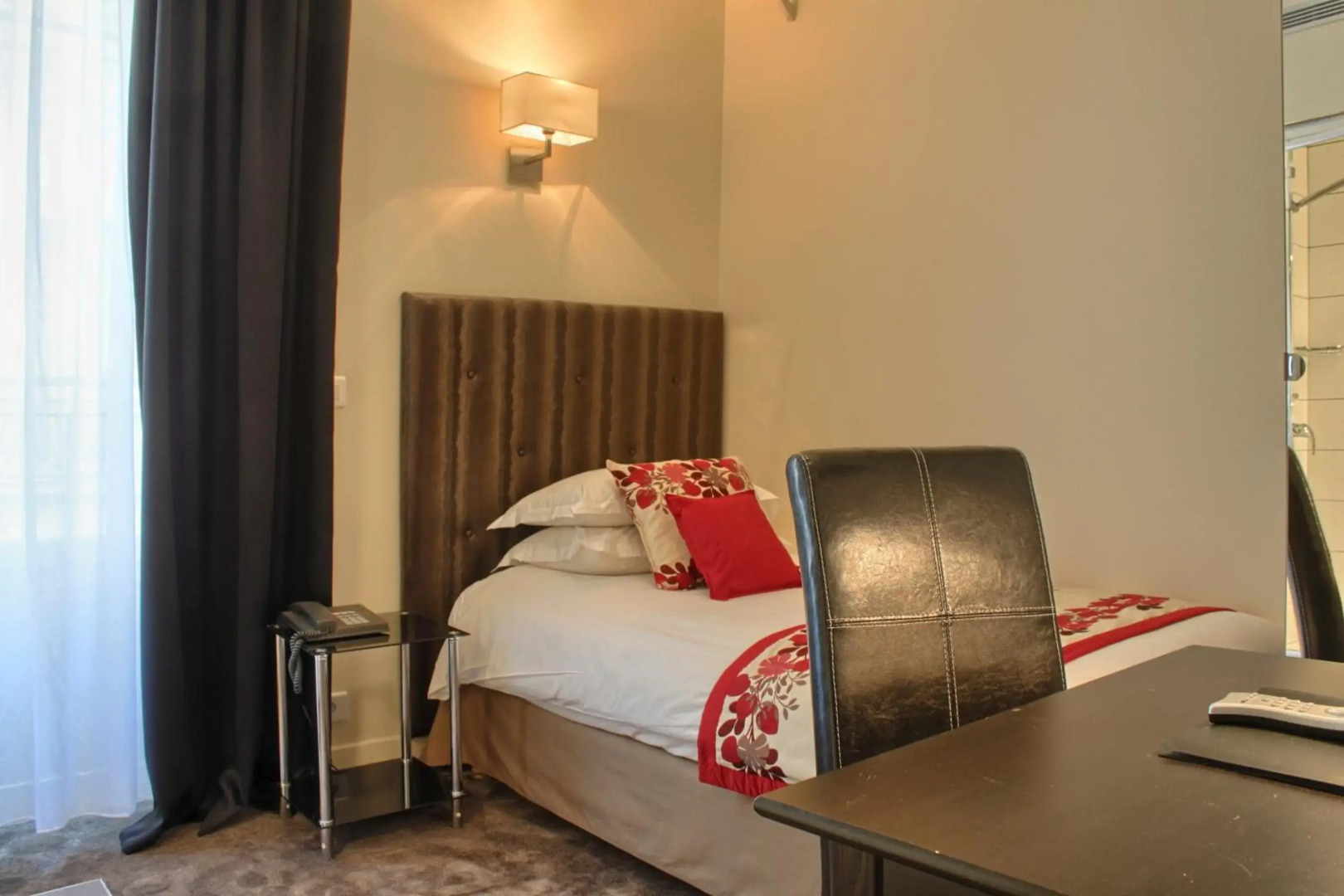 Lion d'Or Paris Hotel