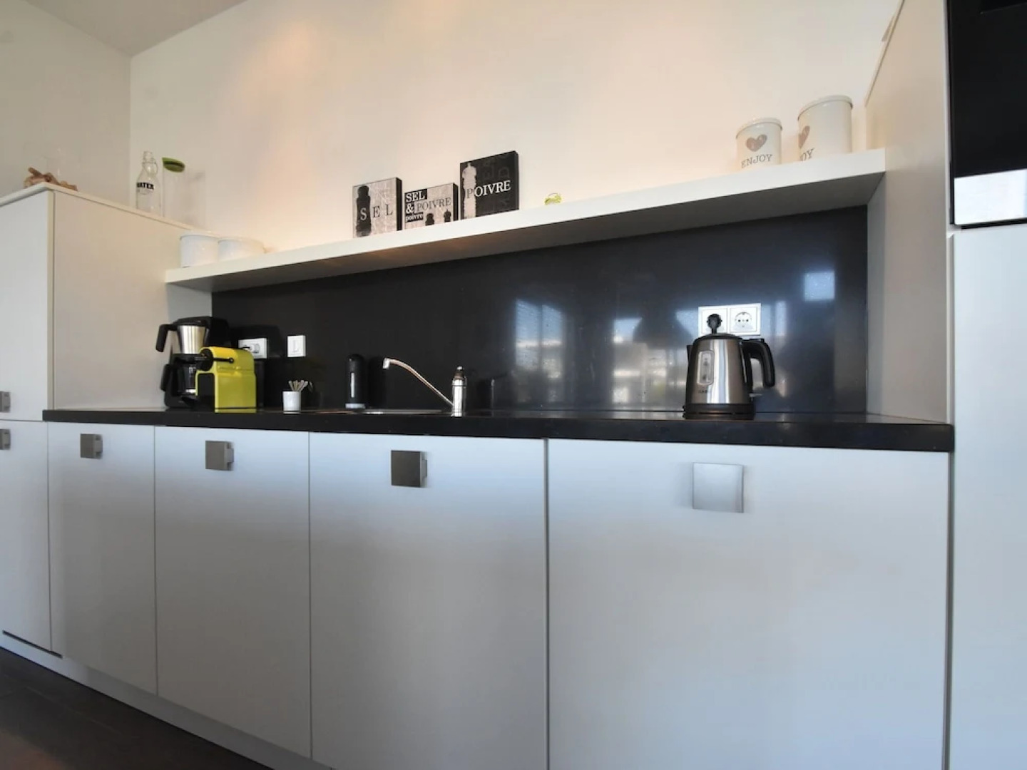 Modern 6-person Villa in a Quiet Spot in the Middle of Nature