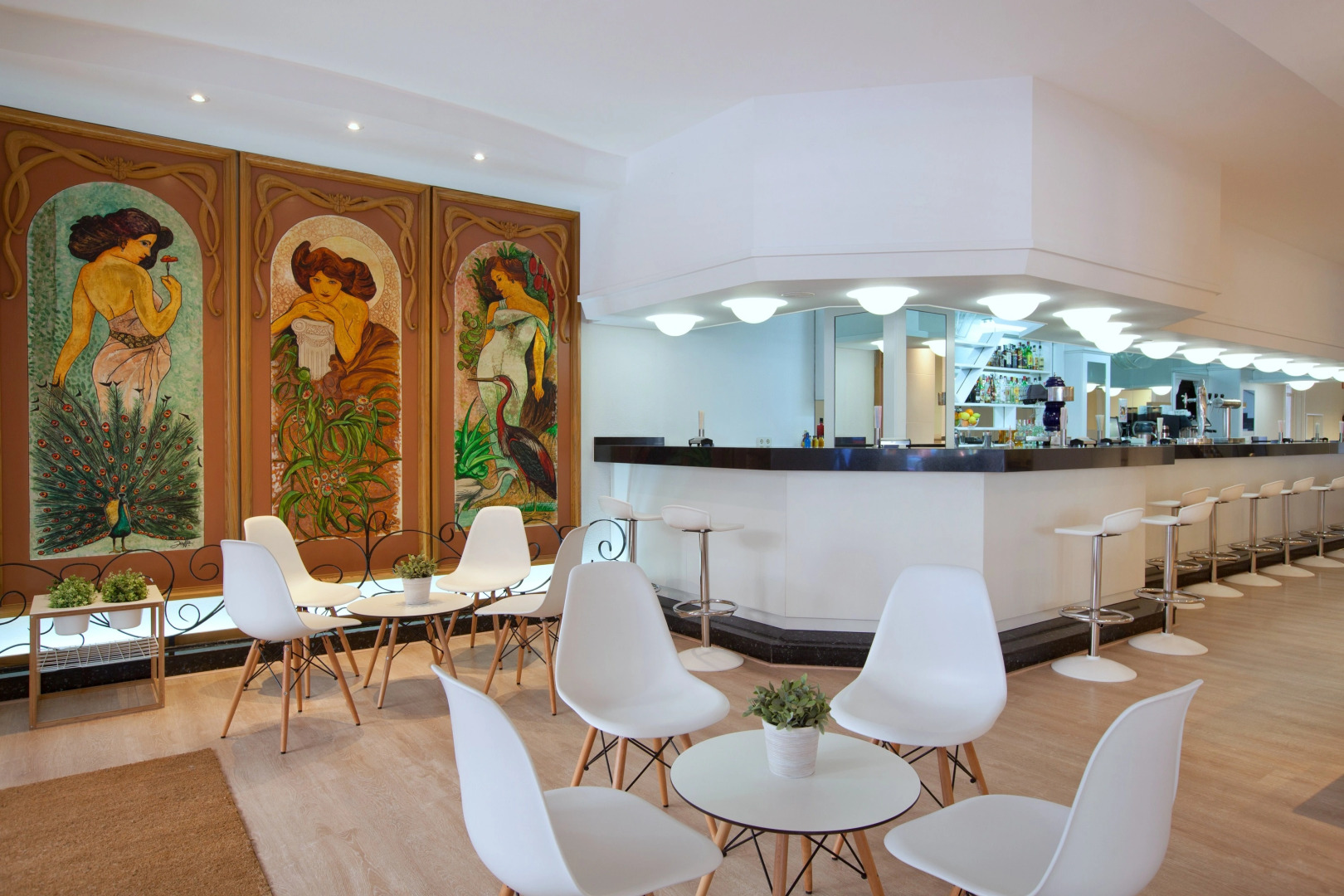 whala!beach Hotel & Apartments