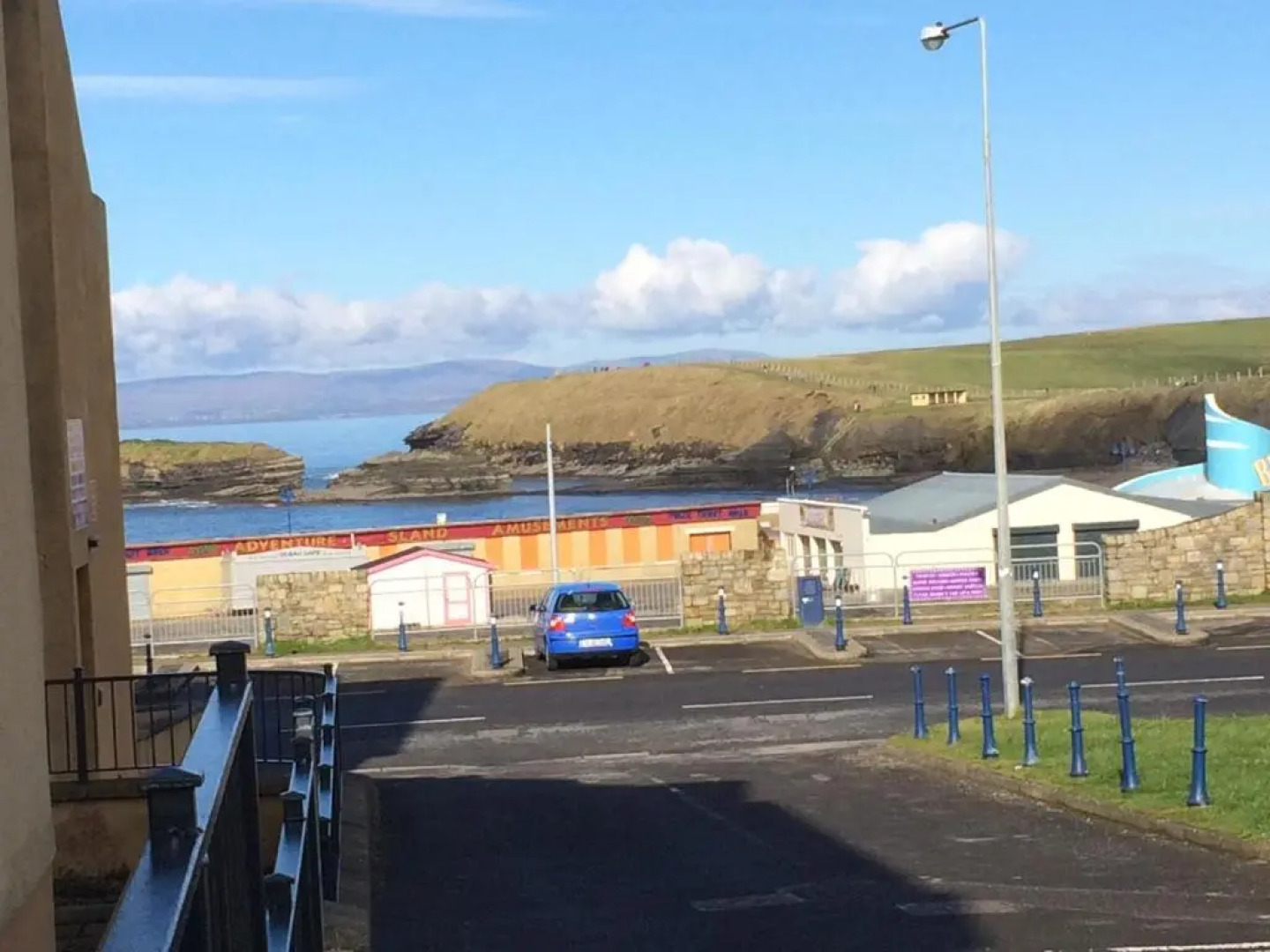 Deluxe Seaside Apartment Ground Floor with Private Entrance and Patio