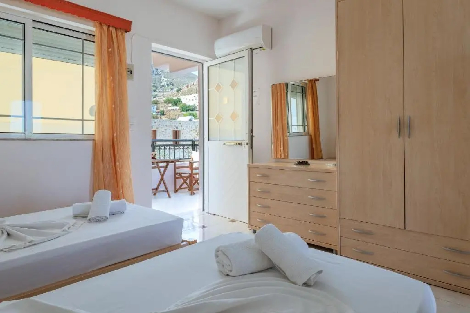 Olympus Tilos Apt Twin B1