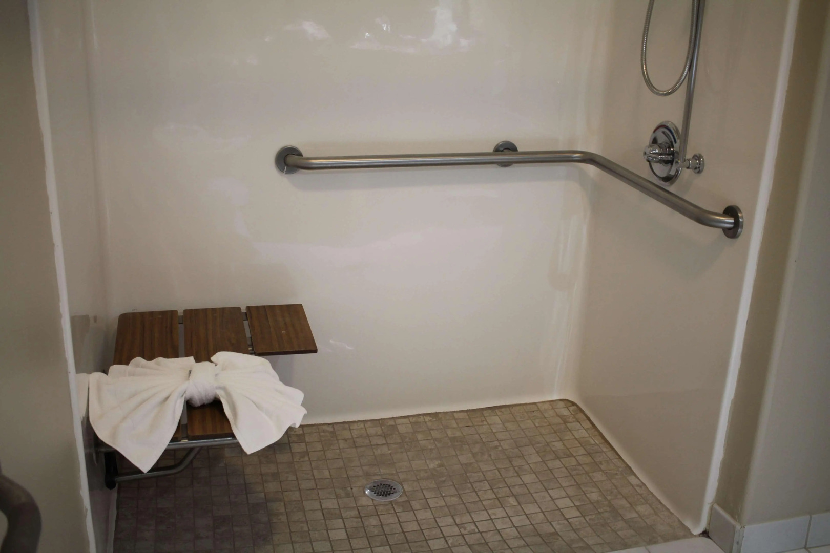 Best Western Plus Des Moines West Inn & Suites