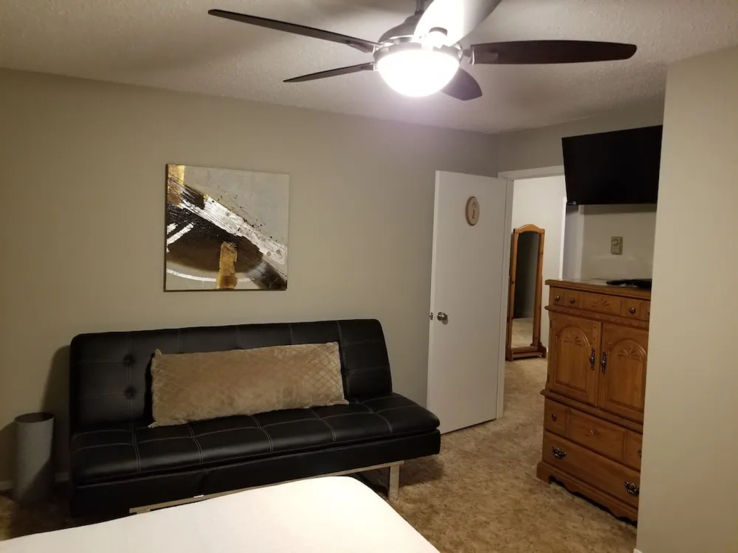 Bee 'n Bee Bed n' Breakfast