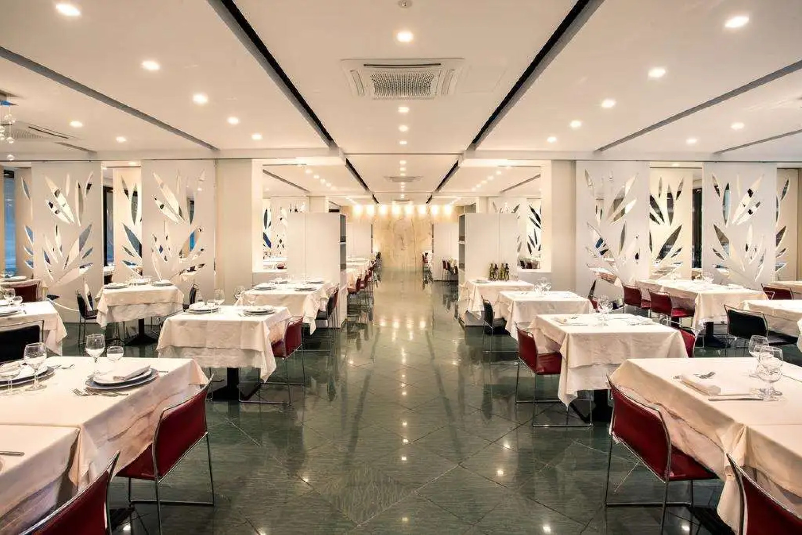 Waldorf Palace Hotel