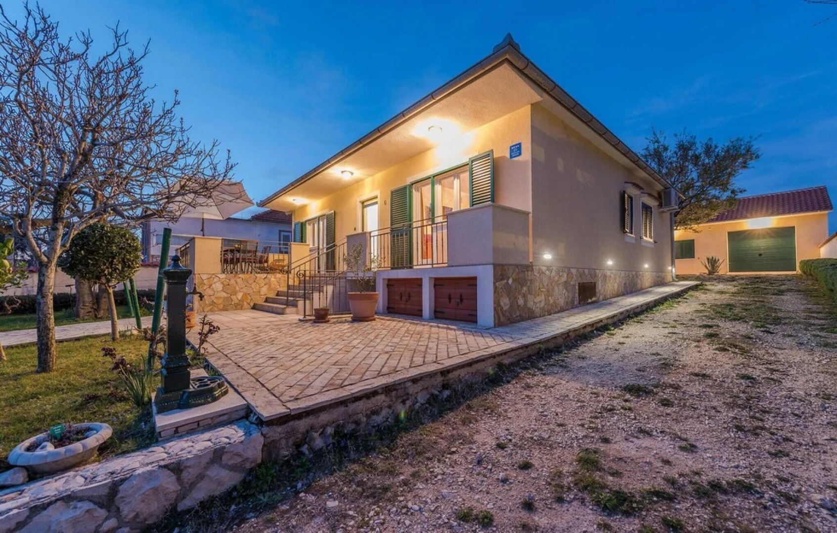 Amazing Home in Vrsi With 3 Bedrooms and Wifi