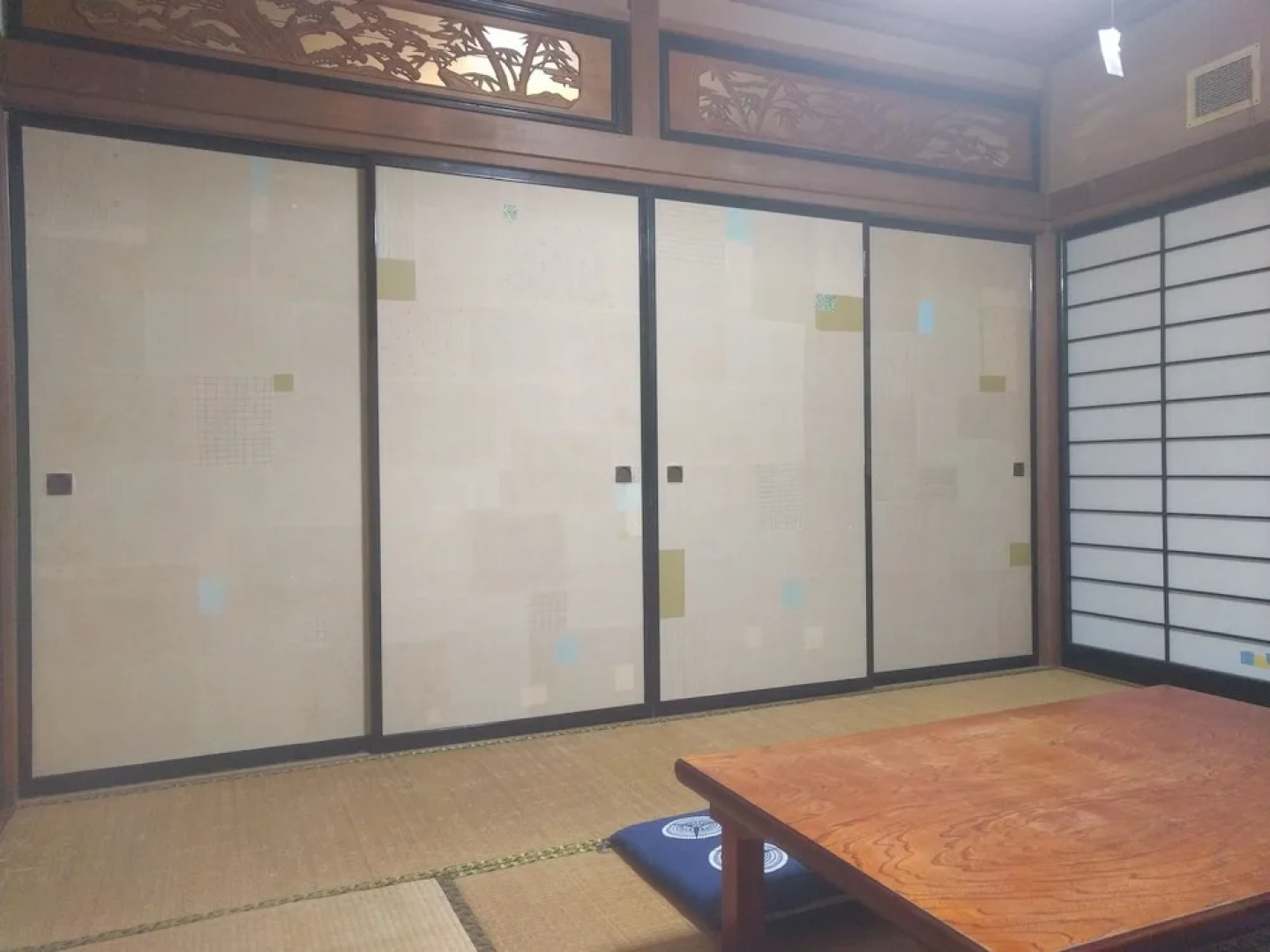 Tomo's hut in Japanese old style