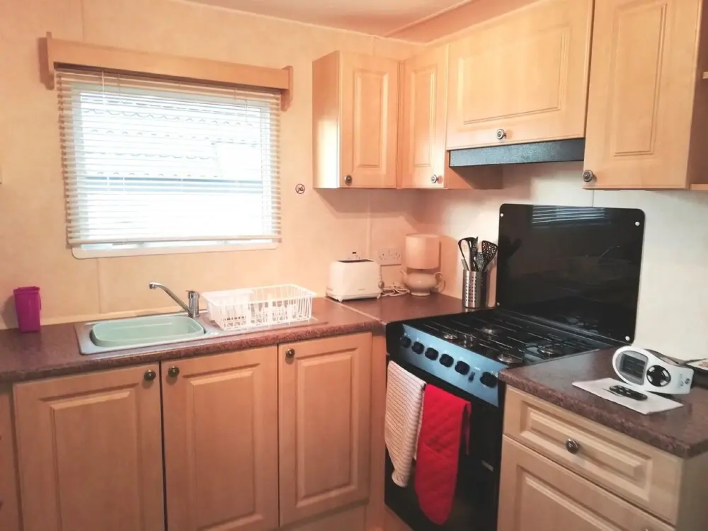 "home2home" Sleeps 6. Beautiful Wales