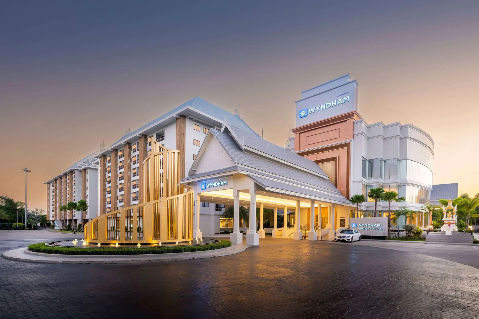 Отель Wyndham Jomtien Pattaya