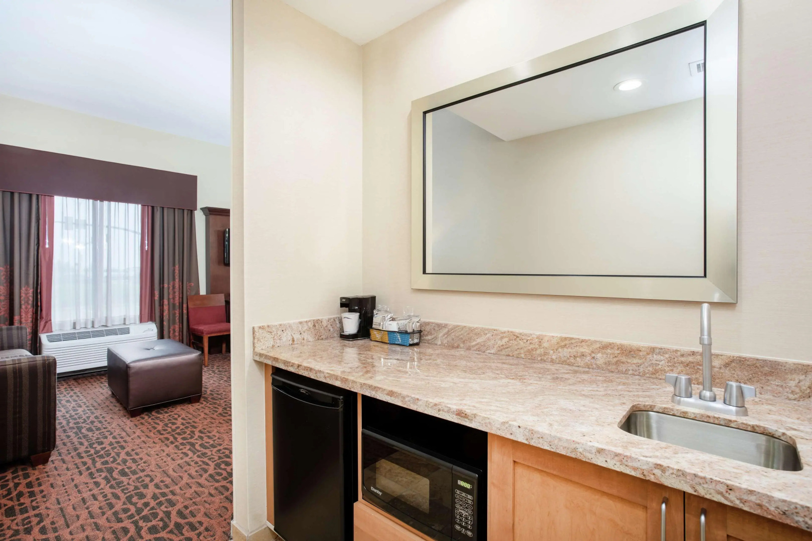 Hampton Inn & Suites Denver/South-RidgeGate
