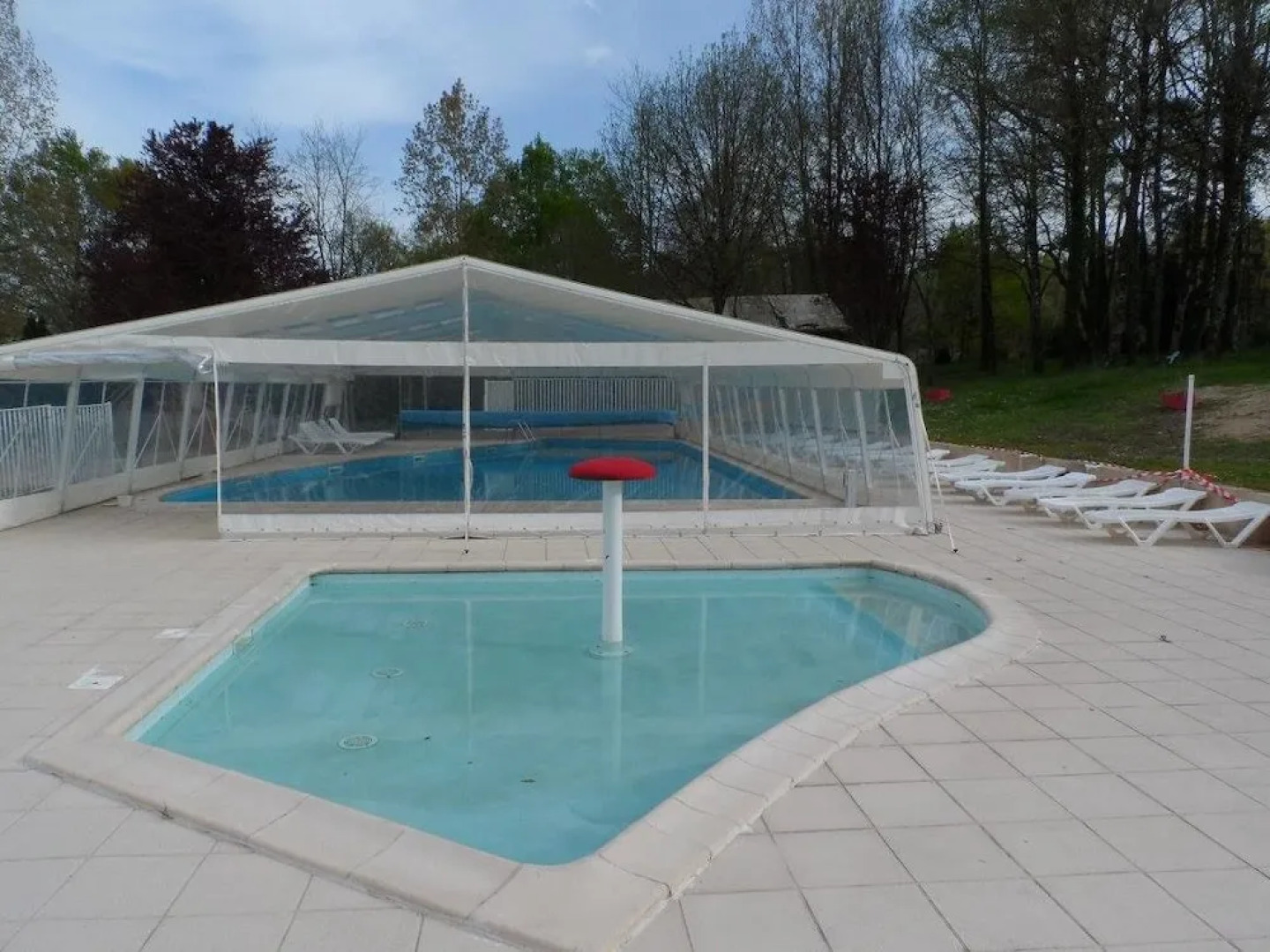 Camping Le Repaire - Tente Aménagée