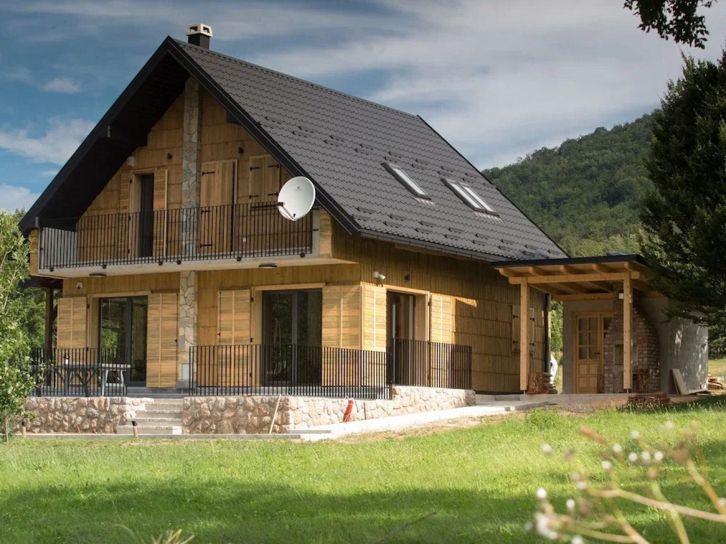 Boutique Chalet in Baške Oštarije With Garden