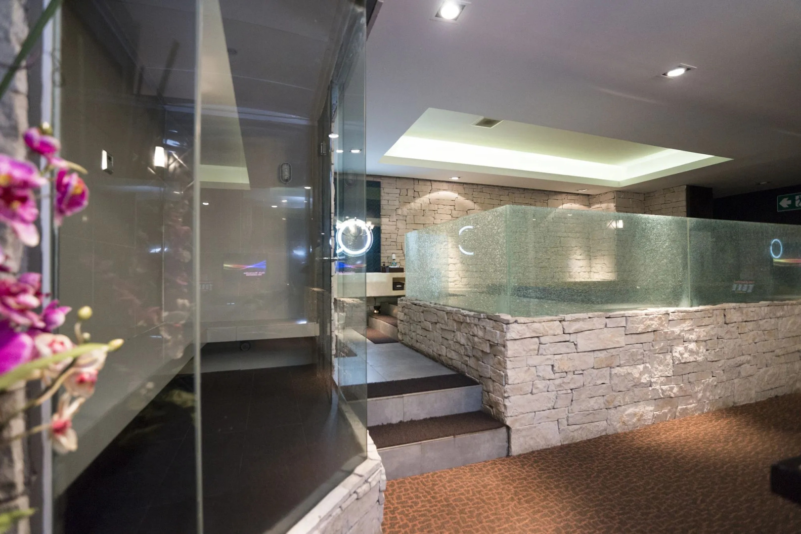 Kiss Gardenhome Chic Hotel