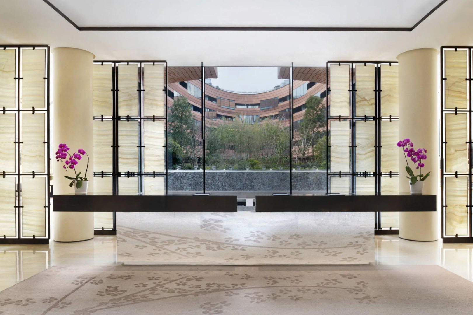 HUALUXE Shanghai Twelve at Hengshan by IHG