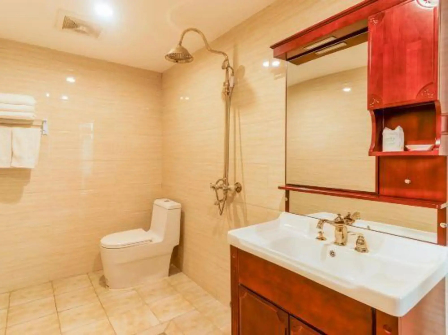 Gesar Hotel