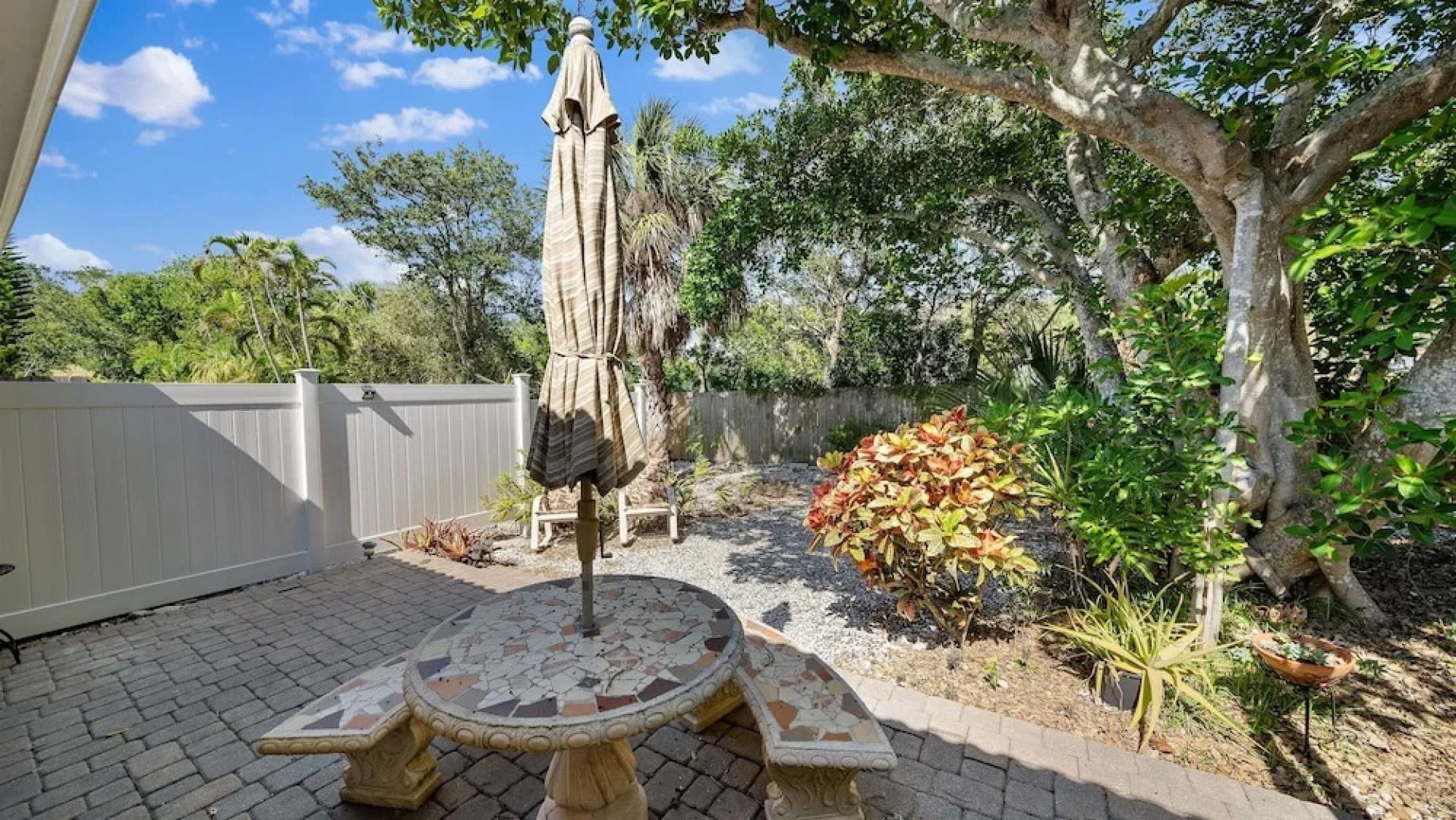 Sunset Sanctuary 2 Bedroom Condo by RedAwning