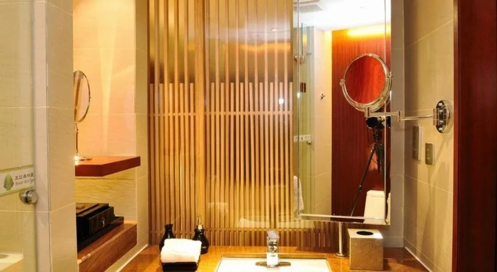 Sanjiang Forest Hot Spring Dumashi Hotel