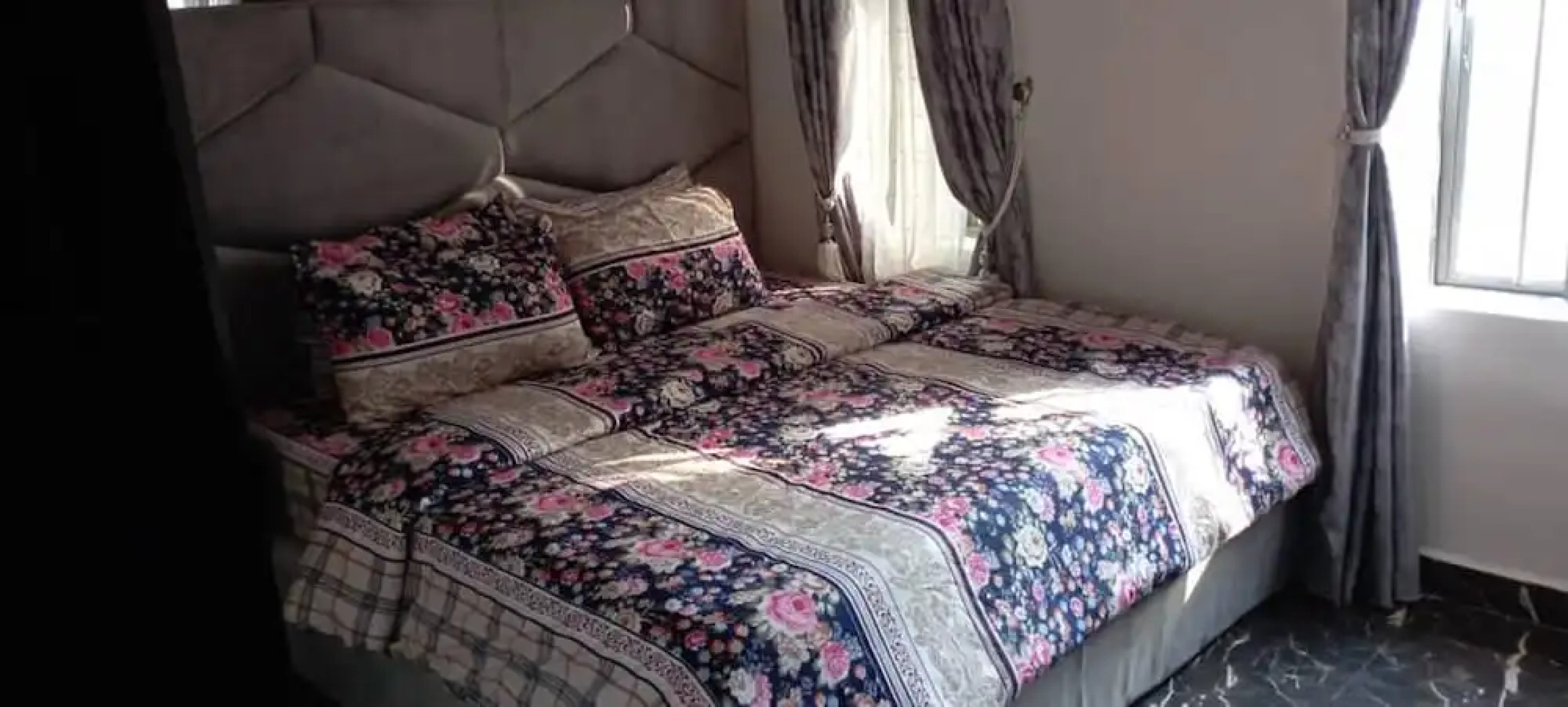 Apartment Sleeps 4 With Free Parking