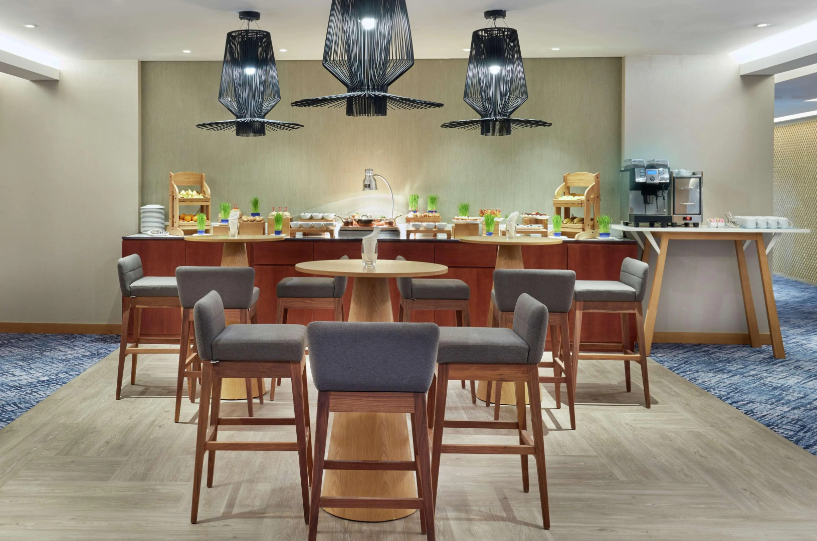 Отель Hilton Garden Inn Muscat Al Khuwair