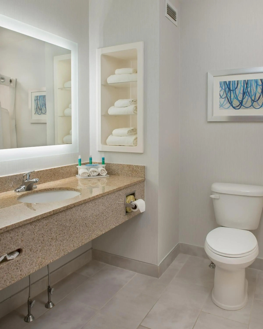 Holiday Inn Express Suites Clifton Park by IHG