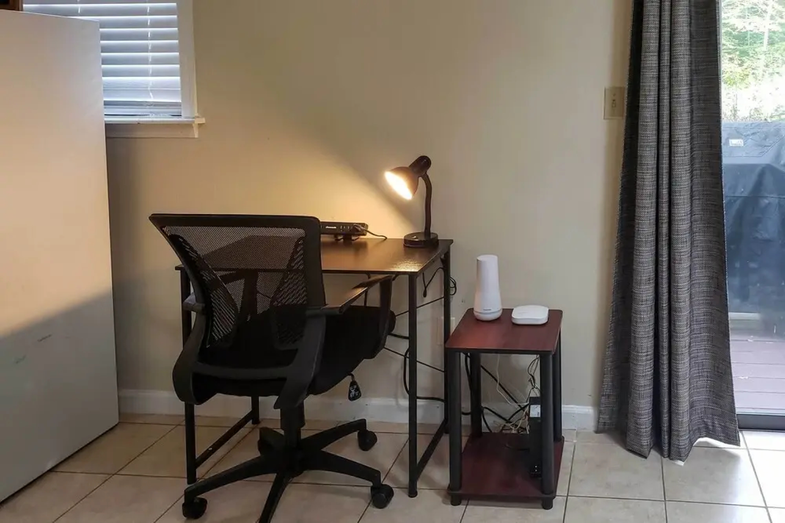 < 2 Mi to Dresser Lake: Home w/ Pool Access!