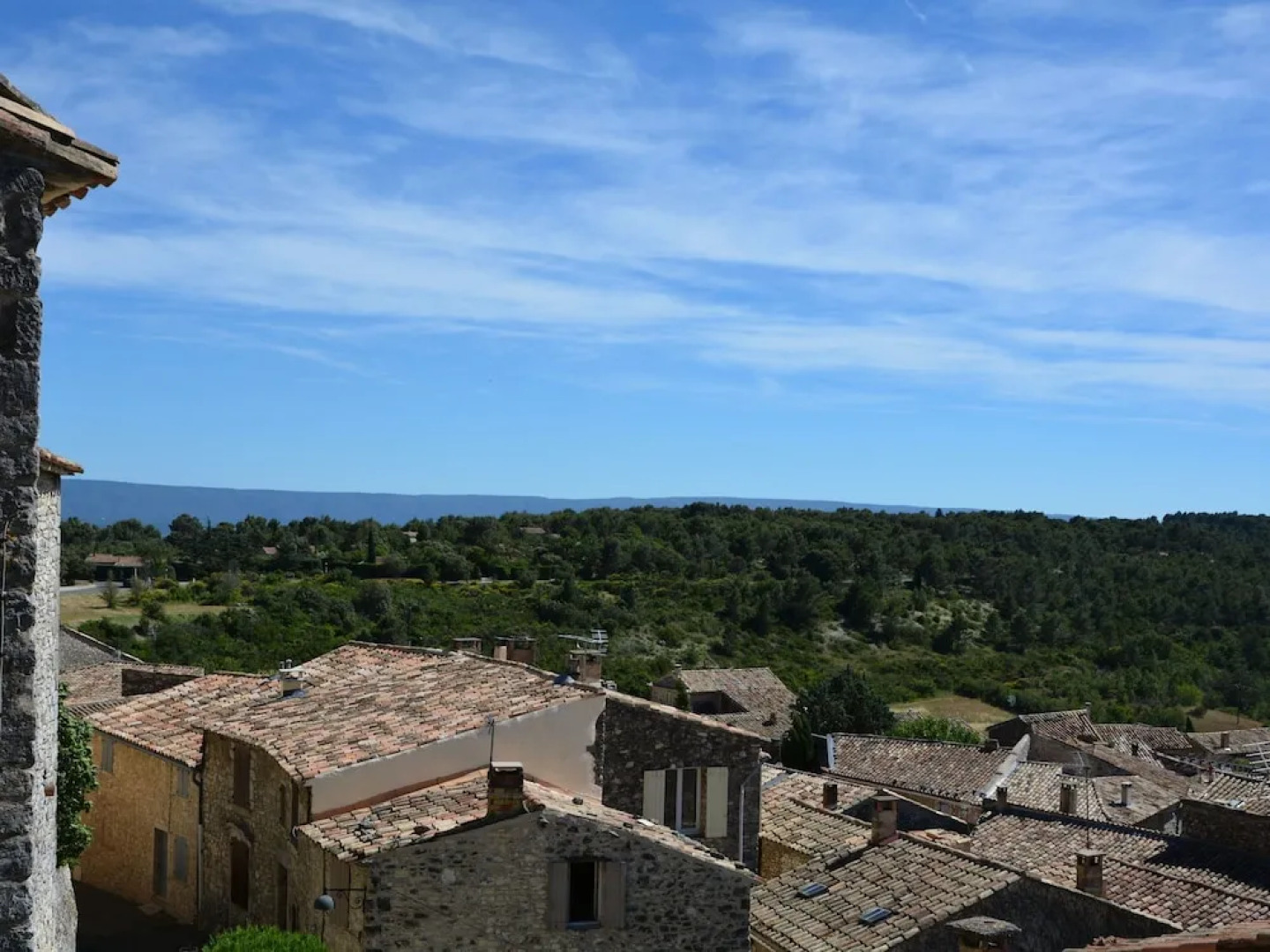 Private Infinity Pool, Beautiful View of Mont Ventoux, a Dream Spot!