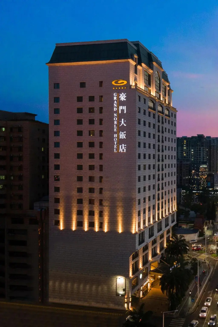 Grand Noble Hotel