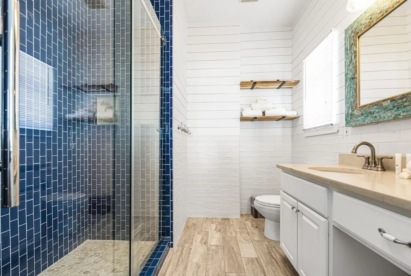 Blue Fin House- Pet Friendly & Boardwalk to the Beach!