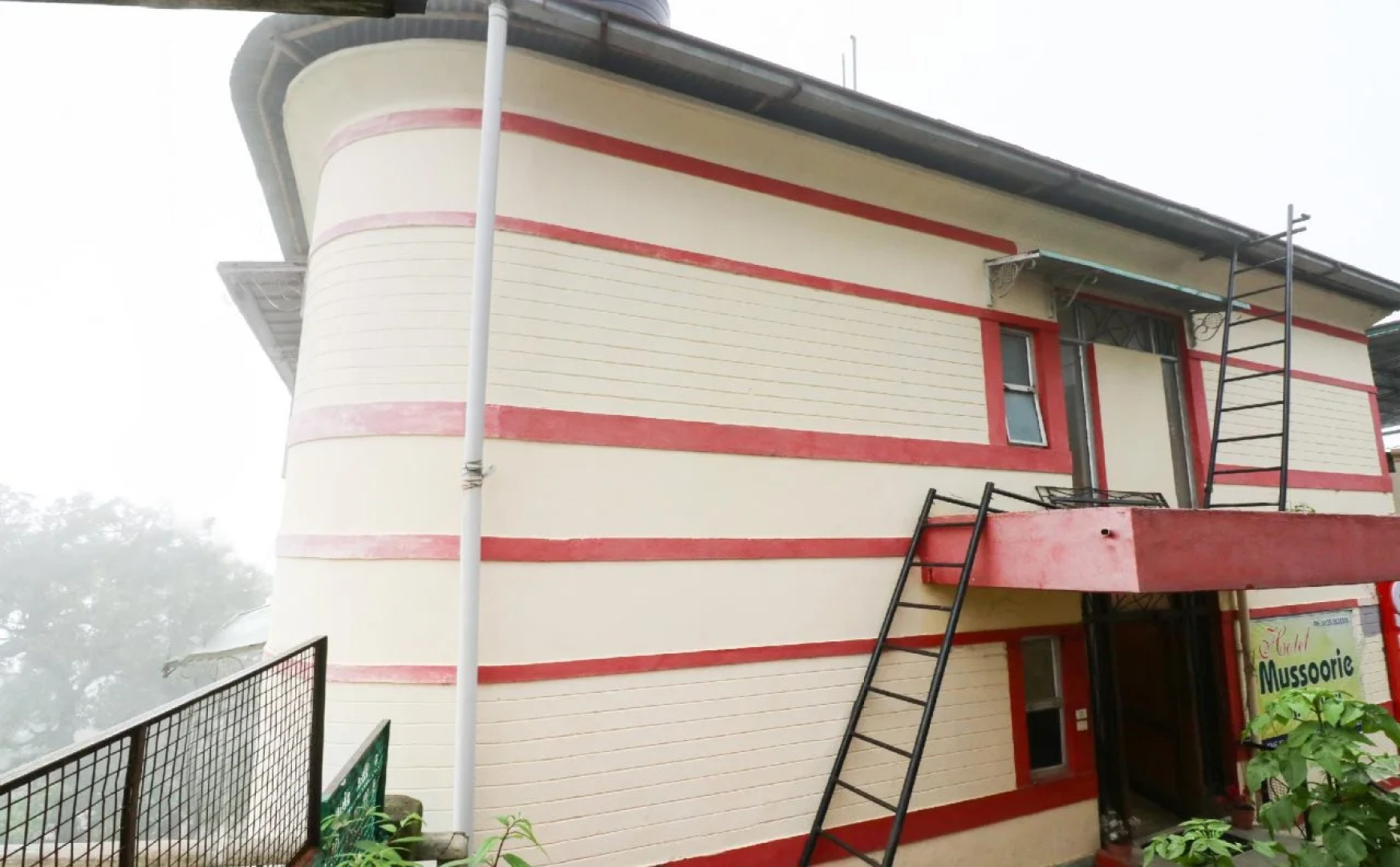 Hotel Mussoorie Midview