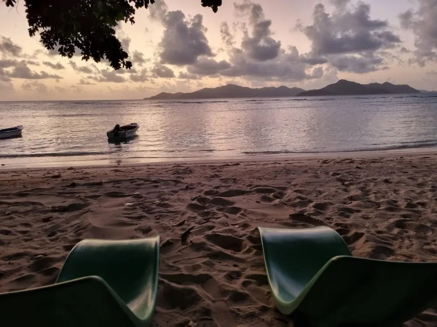 La Digue Luxury Beach Bungalow Spa & Gym