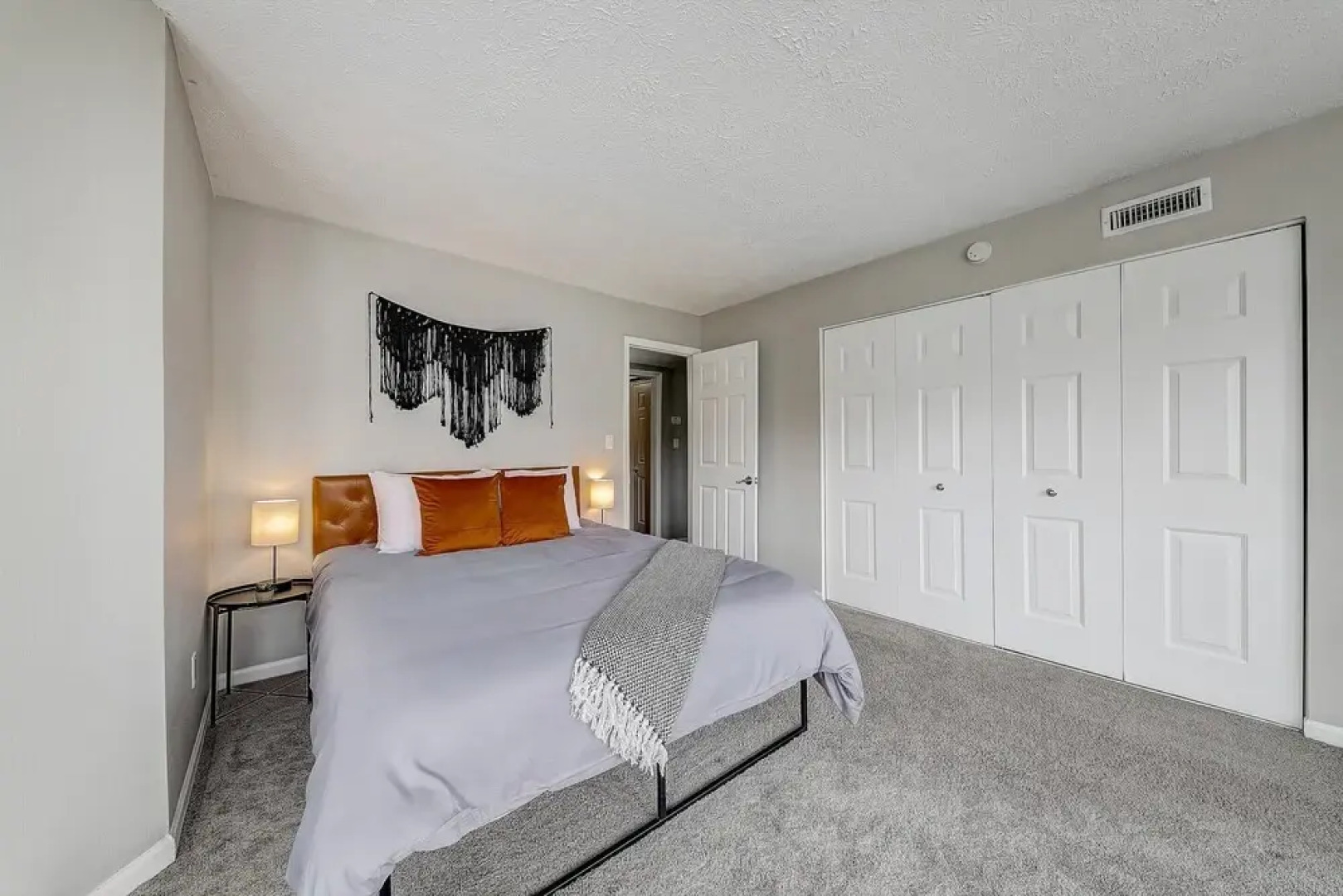 FRONTDESK Castle Point Apts Georgetown South Bend